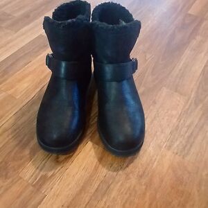 Skechers Women's Black Winter Boots